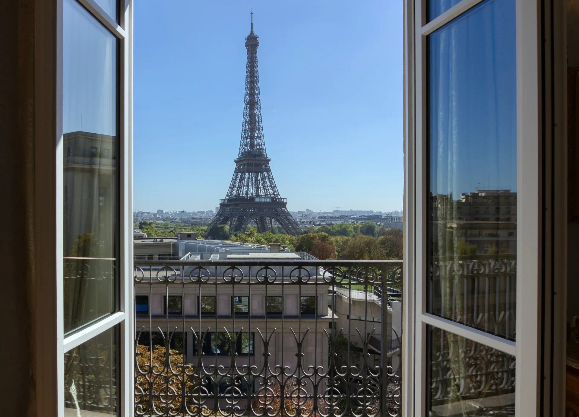 Vue Iconique sur la Tour Eiffel